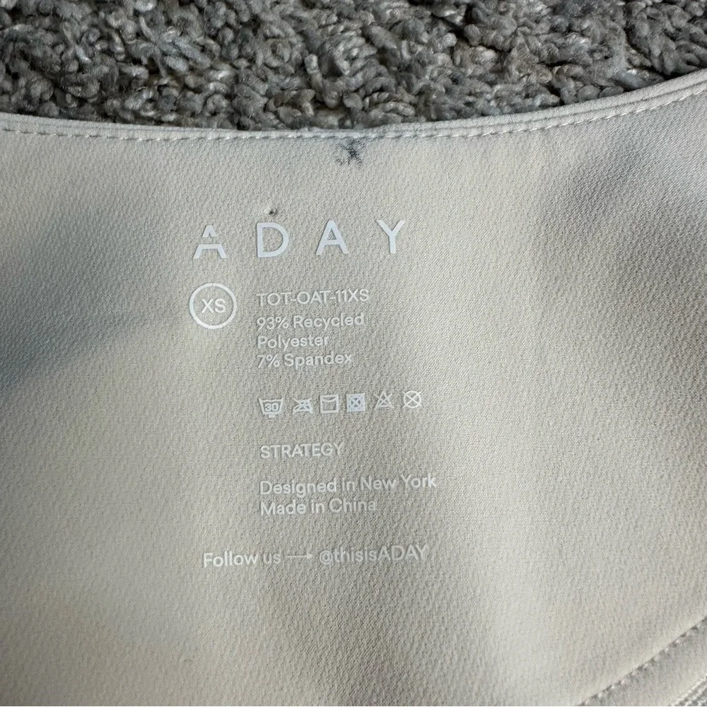 ADAY Strategy Blazer XS oat cream boxy jacket snap career Stretch Office neutral